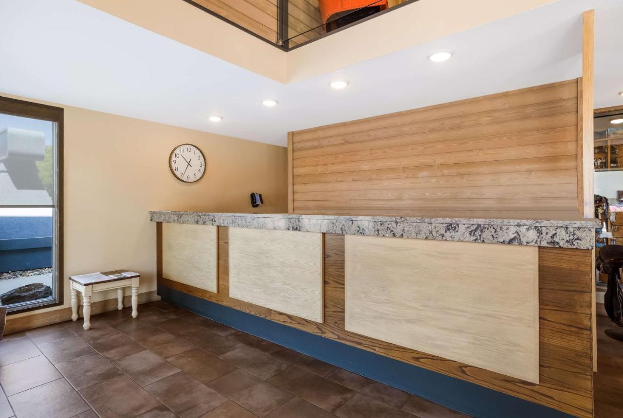 Best Western Plains Motel Wall Εξωτερικό φωτογραφία